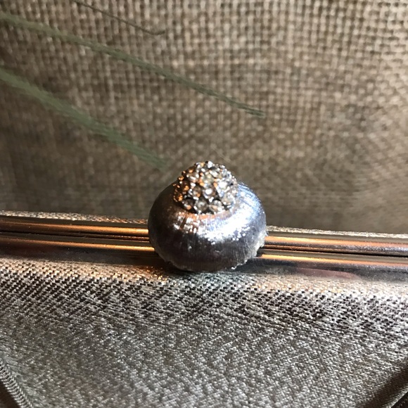 Vintage HL USA Harry Levine Silver Hinge Frame Evening bag - Picture 11 of 12